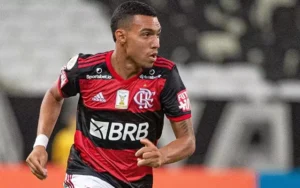 Corinthians: Matheuzinho Performance Creates Doubts About the Decision Against Flamengo